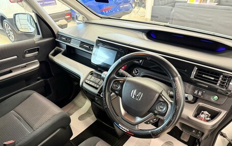 Honda Stepwgn IV, 2016 год, 2 149 900 рублей, 11 фотография