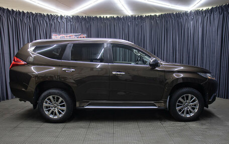 Mitsubishi Pajero Sport III рестайлинг, 2019 год, 3 249 000 рублей, 4 фотография
