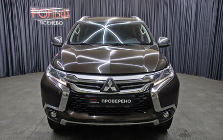 Mitsubishi Pajero Sport III рестайлинг, 2019 год, 3 249 000 рублей, 2 фотография