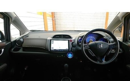 Honda Fit Shuttle I рестайлинг, 2015 год, 710 000 рублей, 11 фотография