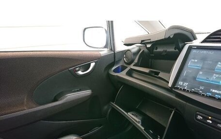 Honda Fit Shuttle I рестайлинг, 2015 год, 710 000 рублей, 19 фотография