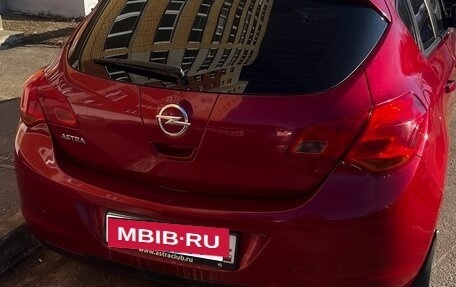 Opel Astra J, 2010 год, 620 000 рублей, 3 фотография