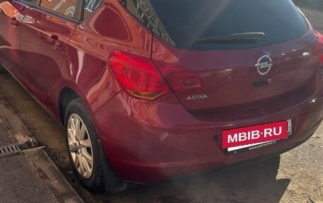 Opel Astra J, 2010 год, 620 000 рублей, 4 фотография