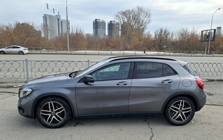 Mercedes-Benz GLA, 2019 год, 2 800 000 рублей, 3 фотография