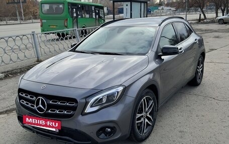 Mercedes-Benz GLA, 2019 год, 2 800 000 рублей, 2 фотография