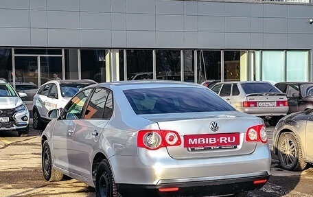 Volkswagen Jetta VI, 2010 год, 635 744 рублей, 8 фотография