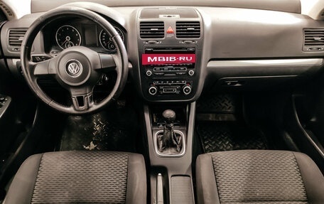 Volkswagen Jetta VI, 2010 год, 635 744 рублей, 16 фотография