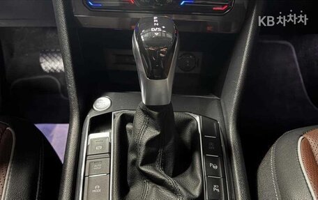 Volkswagen Tiguan II, 2022 год, 2 730 000 рублей, 12 фотография