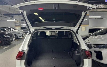 Volkswagen Tiguan II, 2022 год, 2 730 000 рублей, 4 фотография