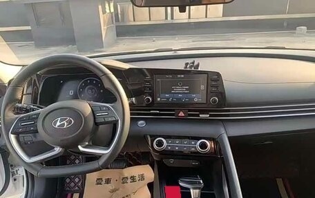 Hyundai Elantra, 2023 год, 1 300 153 рублей, 10 фотография