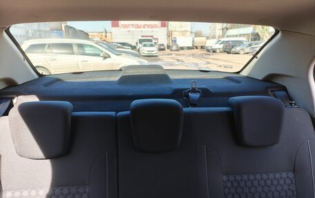 Renault Logan II, 2017 год, 900 000 рублей, 18 фотография