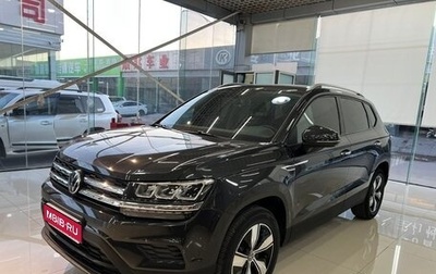 Volkswagen Tiguan II, 2021 год, 1 802 000 рублей, 1 фотография