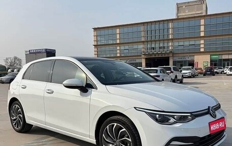 Volkswagen Golf VIII, 2024 год, 1 995 000 рублей, 1 фотография