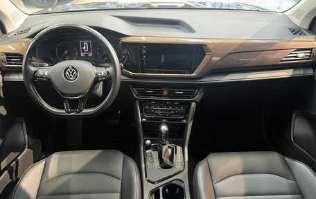 Volkswagen Tiguan II, 2021 год, 1 802 000 рублей, 8 фотография