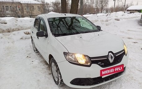 Renault Logan II, 2017 год, 705 000 рублей, 3 фотография