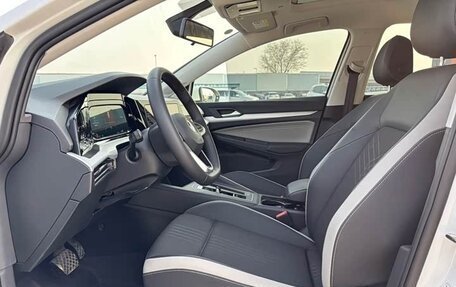 Volkswagen Golf VIII, 2024 год, 1 995 000 рублей, 7 фотография