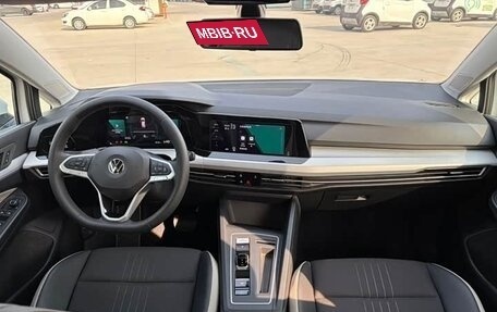 Volkswagen Golf VIII, 2024 год, 1 995 000 рублей, 8 фотография