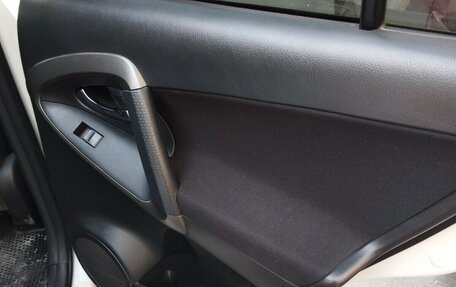 Toyota RAV4, 2011 год, 1 380 000 рублей, 9 фотография