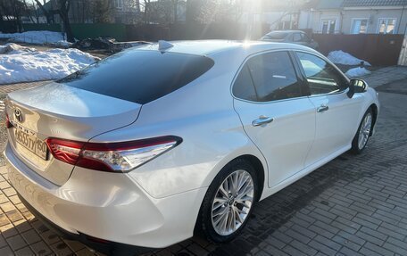 Toyota Camry, 2018 год, 2 600 000 рублей, 7 фотография