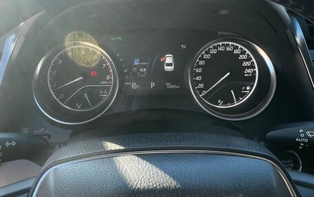 Toyota Camry, 2018 год, 2 600 000 рублей, 15 фотография