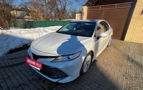 Toyota Camry, 2018 год, 2 600 000 рублей, 12 фотография