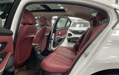 BMW 3 серия, 2022 год, 3 100 000 рублей, 13 фотография