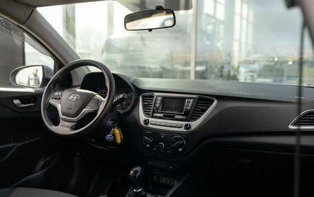 Hyundai Solaris II рестайлинг, 2017 год, 1 150 000 рублей, 10 фотография