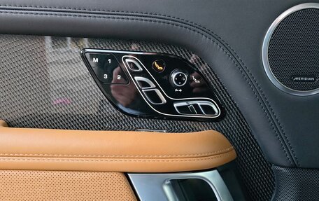 Land Rover Range Rover IV рестайлинг, 2021 год, 15 290 000 рублей, 9 фотография