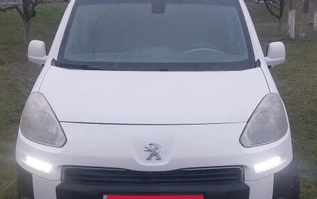 Peugeot Partner II рестайлинг 2, 2013 год, 710 000 рублей, 2 фотография