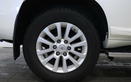 Toyota Land Cruiser Prado 150 рестайлинг 2, 2014 год, 3 610 000 рублей, 17 фотография