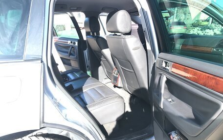 Volkswagen Touareg III, 2003 год, 900 000 рублей, 9 фотография