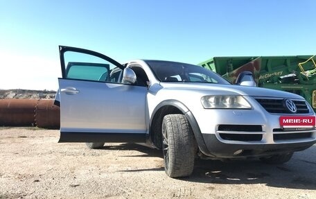 Volkswagen Touareg III, 2003 год, 900 000 рублей, 10 фотография