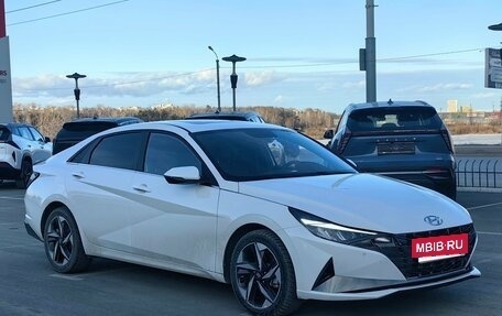 Hyundai Elantra, 2023 год, 1 990 950 рублей, 2 фотография