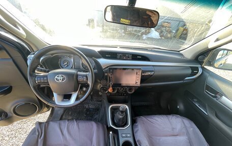 Toyota Hilux VIII, 2020 год, 3 250 000 рублей, 13 фотография