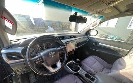 Toyota Hilux VIII, 2020 год, 3 250 000 рублей, 12 фотография