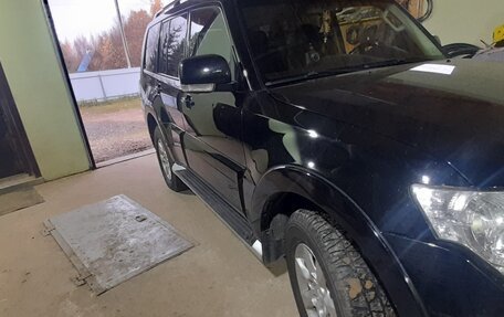 Mitsubishi Pajero IV, 2013 год, 2 750 000 рублей, 3 фотография