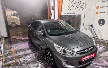 Hyundai Solaris II рестайлинг, 2014 год, 980 000 рублей, 3 фотография