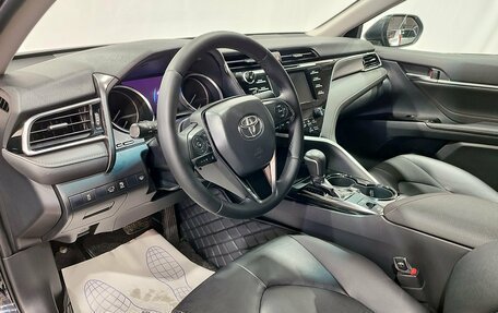 Toyota Camry, 2020 год, 2 650 000 рублей, 15 фотография