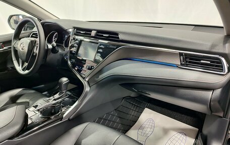 Toyota Camry, 2020 год, 2 650 000 рублей, 13 фотография