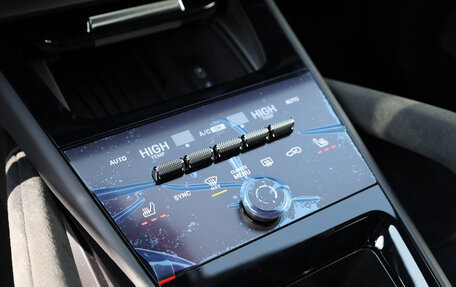 Porsche Cayenne III, 2026 год, 32 990 000 рублей, 16 фотография