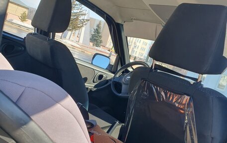 Chevrolet Niva I рестайлинг, 2015 год, 710 000 рублей, 5 фотография