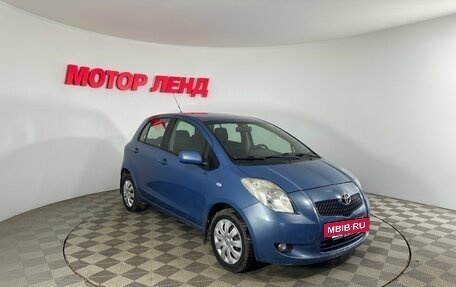 Toyota Yaris III рестайлинг, 2007 год, 550 000 рублей, 3 фотография