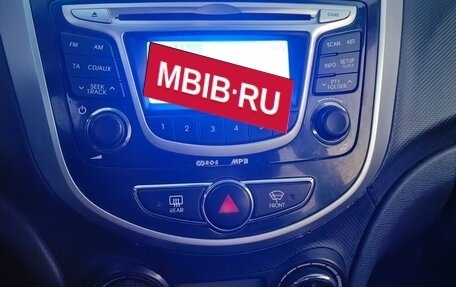 Hyundai Solaris II рестайлинг, 2011 год, 555 000 рублей, 8 фотография