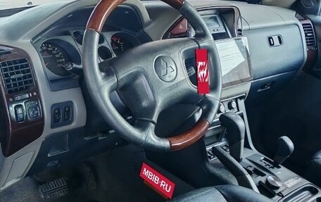 Mitsubishi Pajero III рестайлинг, 2002 год, 1 800 000 рублей, 7 фотография