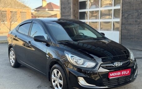 Hyundai Solaris II рестайлинг, 2013 год, 940 000 рублей, 1 фотография