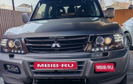 Mitsubishi Pajero III рестайлинг, 2002 год, 1 800 000 рублей, 18 фотография
