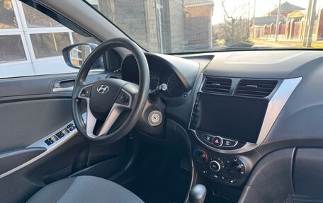 Hyundai Solaris II рестайлинг, 2013 год, 940 000 рублей, 3 фотография