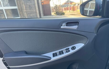 Hyundai Solaris II рестайлинг, 2013 год, 940 000 рублей, 12 фотография