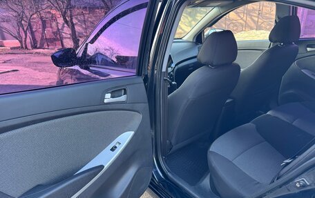 Hyundai Solaris II рестайлинг, 2013 год, 940 000 рублей, 16 фотография