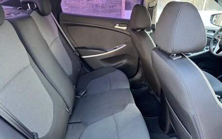 Hyundai Solaris II рестайлинг, 2013 год, 940 000 рублей, 21 фотография